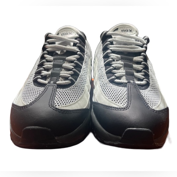 Women’s Air Max ‘95 LX, size 8.5 - Picture 2 of 9